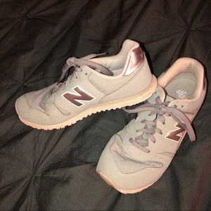 New Balance Kids size 6 shoes